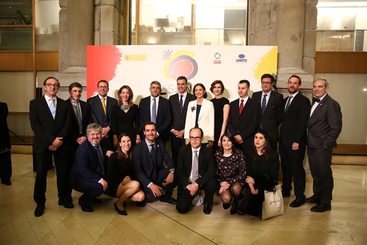 22/01/2019. Sánchez asiste a la recepción "Turismo y Excelencia". El presidente del Gobierno, Pedro Sánchez, junto a la ministra de Industri...