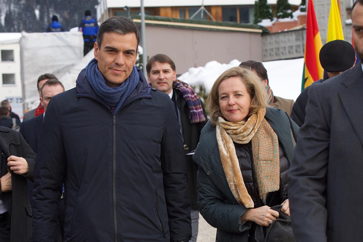 23/01/2019. Pedro Sánchez participa en el Foro Económico de Davos (Suiza). El presidente del Gobierno, Pedro Sánchez, y la ministra de Econo...