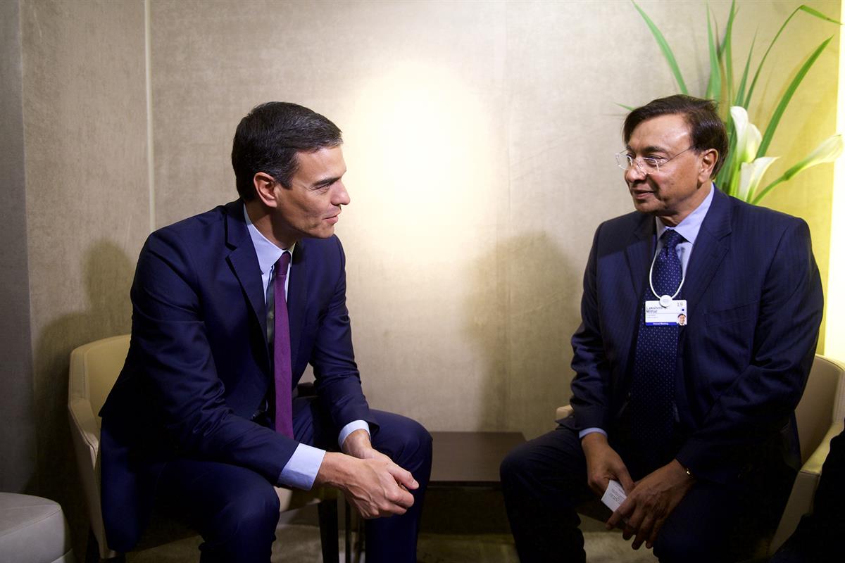 23/01/2019. Pedro Sánchez participa en el Foro Económico de Davos. El presidente del Gobierno, Pedro Sánchez, junto al consejero delegado de...
