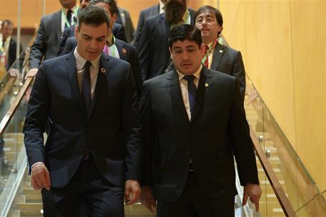 23/09/2019. Sánchez Bilateral Costa Rica Climate Week. El presidente del Gobierno en funciones, Pedro Sánchez, charla con el presidente de C...