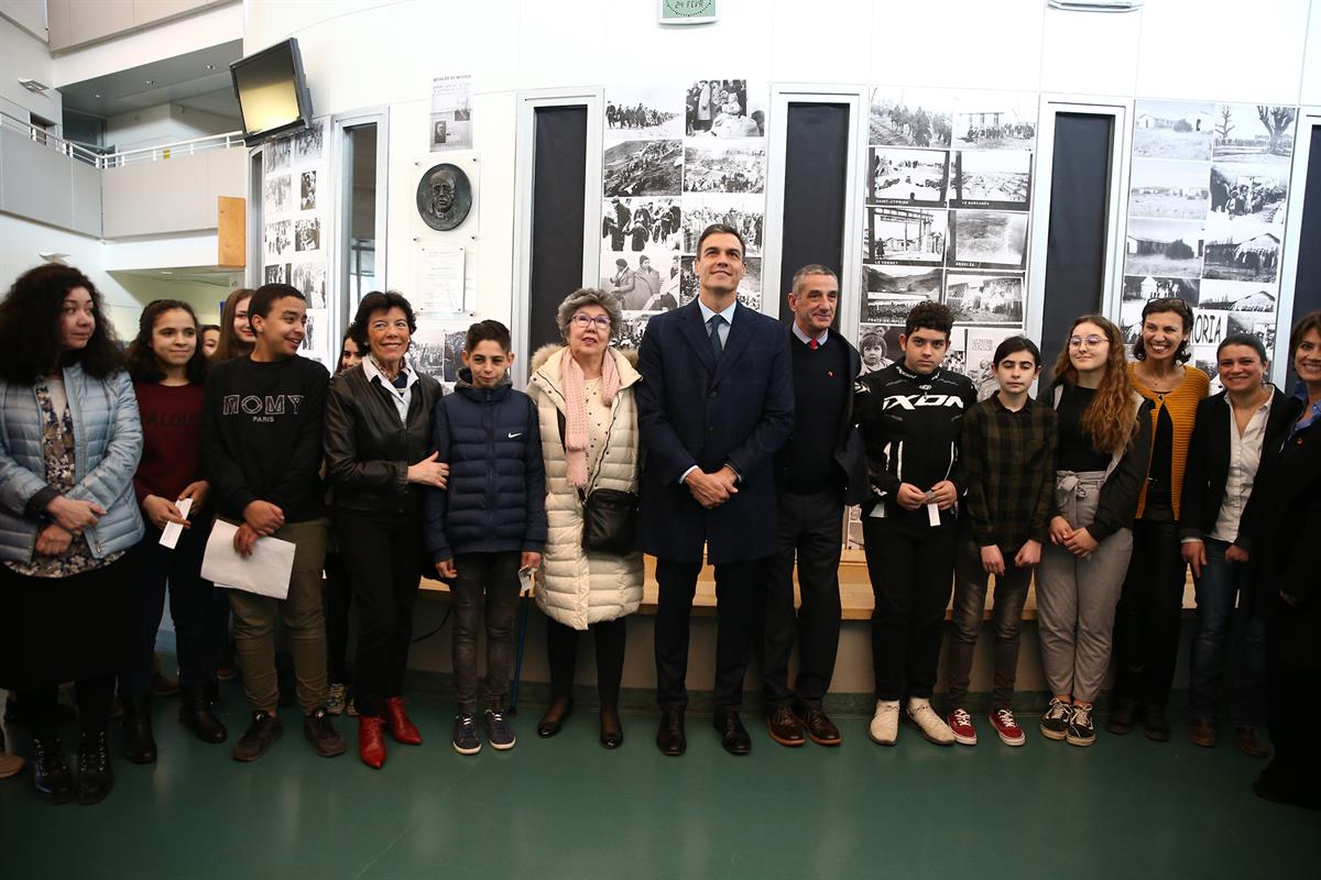 24/02/2019. Sánchez conmemora el 80 aniversario de la muerte de Antonio Machado. El presidente del Gobierno, Pedro Sánchez, visita el Liceo ...