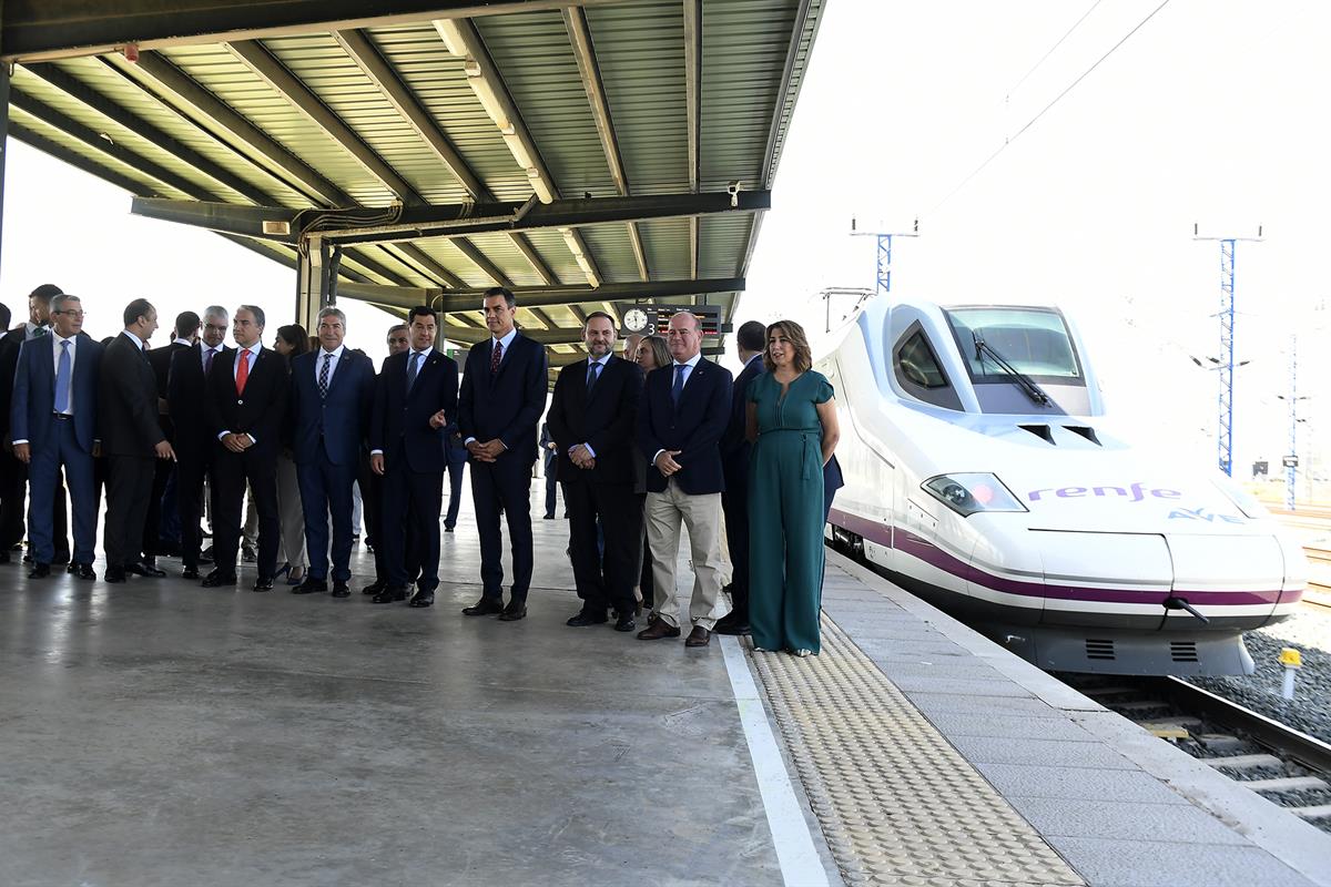 25/06/2019. Pedro Sánchez inaugura la línea de Alta Velocidad Madrid-Antequera-Granada. El presidente del Gobierno en funciones, Pedro Sánch...