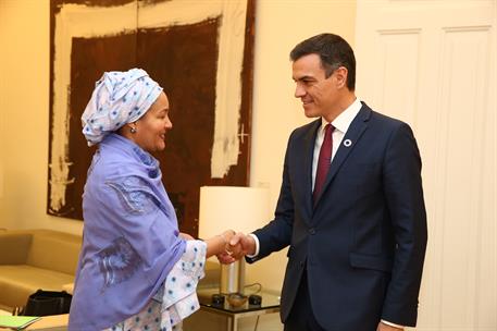 26/02/2019. El presidente del Gobierno recibe a la vicesecretaria general de la ONU. El presidente del Gobierno, Pedro Sánchez, saluda a la ...