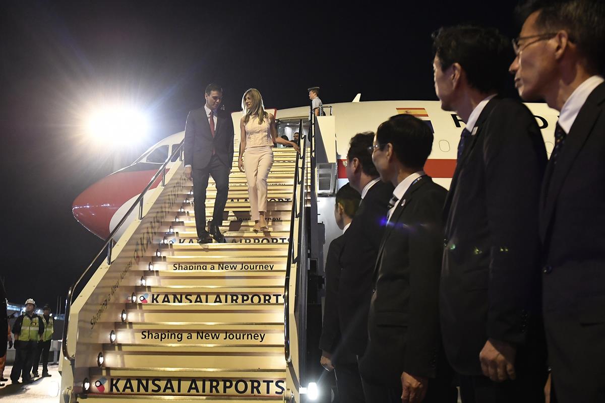 27/06/2019. Pedro Sánchez viaja a Osaka para participar en la Cumbre del G-20. El presidente del Gobierno en funciones, Pedro Sánchez, desci...