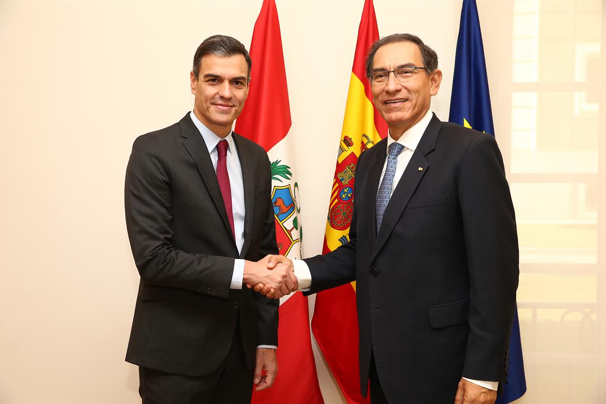 28/02/2019. Pedro Sánchez recibe al presidente de Perú, Martín Vizcarra. El presidente del Gobierno, Pedro Sánchez, ha recibido en La Monclo...