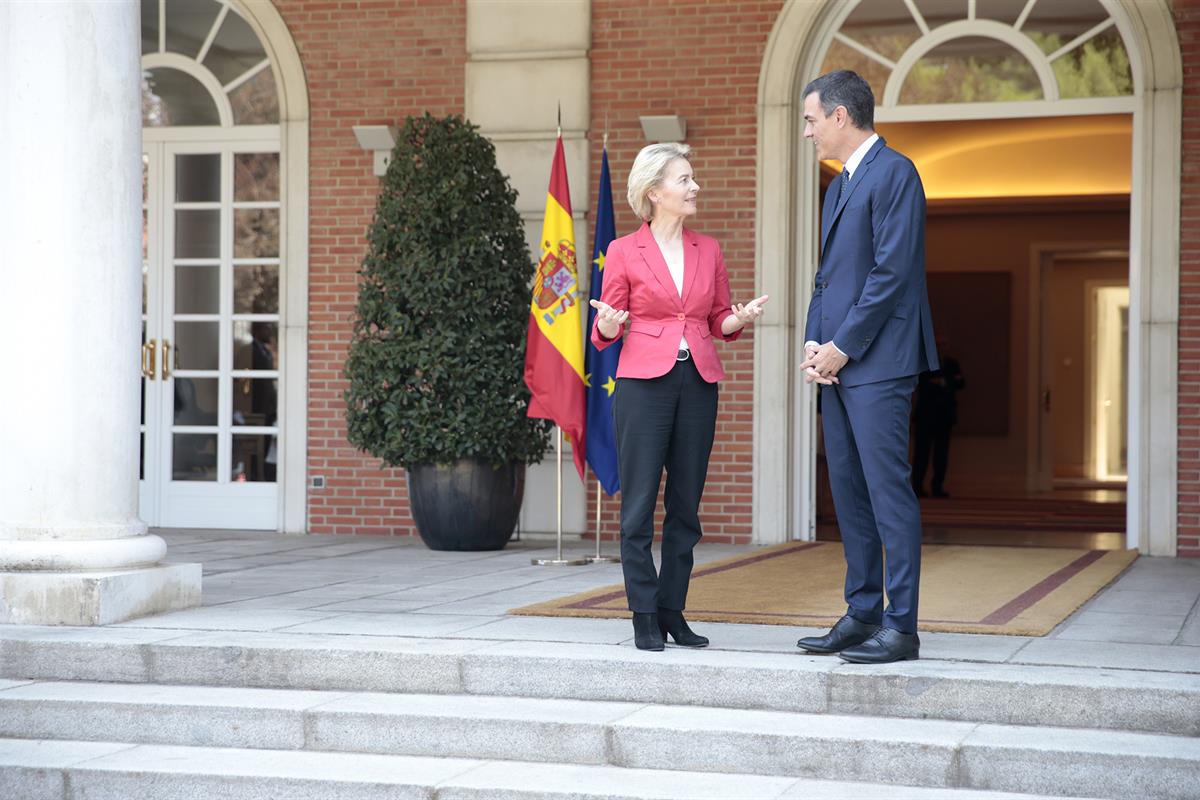 31/07/2019. Pedro Sánchez se reúne con la presidenta electa de la Comisión Europea, Ursula von der Leyen. El presidente del Gobierno en func...