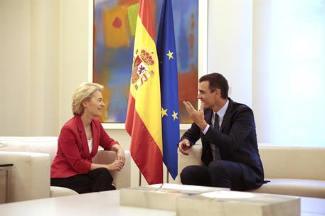 31/07/2019. Pedro Sánchez se reúne con la presidenta electa de la Comisión Europea, Ursula von der Leyen. El presidente del Gobierno en func...
