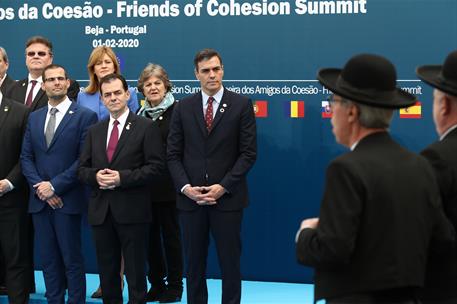 1/02/2020. El presidente del Gobierno participa en la Cumbre del Grupo de Países Amigos de la Cohesión. Pedro Sánchez junto al grupo de Amig...