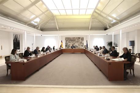 1/06/2020. Pedro Sánchez preside el Comité Técnico para la Desescalada.. El jefe del Ejecutivo, Pedro Sánchez, ha presidido la reunión del C...