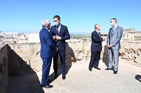 1/07/2020. Asiste a la reapertura de la frontera entre España y Portugal en Badajoz y Elvas. El presidente del Gobierno, Pedro Sánchez, junt...