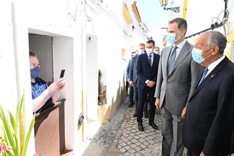 1/07/2020. Pedro Sánchez asiste a la reapertura de la frontera entre España y Portugal, en Badajoz y Elvas. Una vecina de la localidad lusa ...