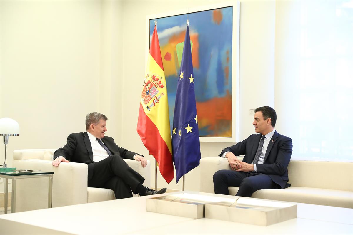 2/03/2020. Sánchez recibe al director general de la Organización Internacional del Trabajo (OIT). El presidente del Gobierno, Pedro Sánchez,...