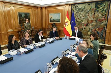 4/03/2020. El presidente del Gobierno asiste a la reunión del Consejo de Seguridad Nacional. El Rey Felipe VI preside la reunión del Consejo...