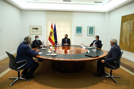4/11/2020. Sánchez se reúne con representantes de organizaciones profesionales agrarias. El presidente del Gobierno, Pedro Sánchez, se reúne...