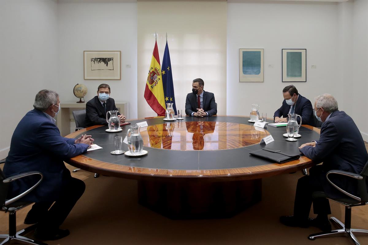 4/11/2020. Sánchez se reúne con representantes de organizaciones profesionales agrarias. El presidente del Gobierno, Pedro Sánchez, se reúne...