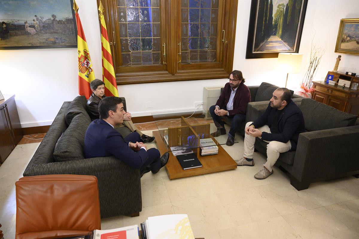 6/02/2020. El presidente del Gobierno se reúne con los sindicatos catalanes. El presidente del Gobierno, Pedro Sánchez, se reúne con los sec...