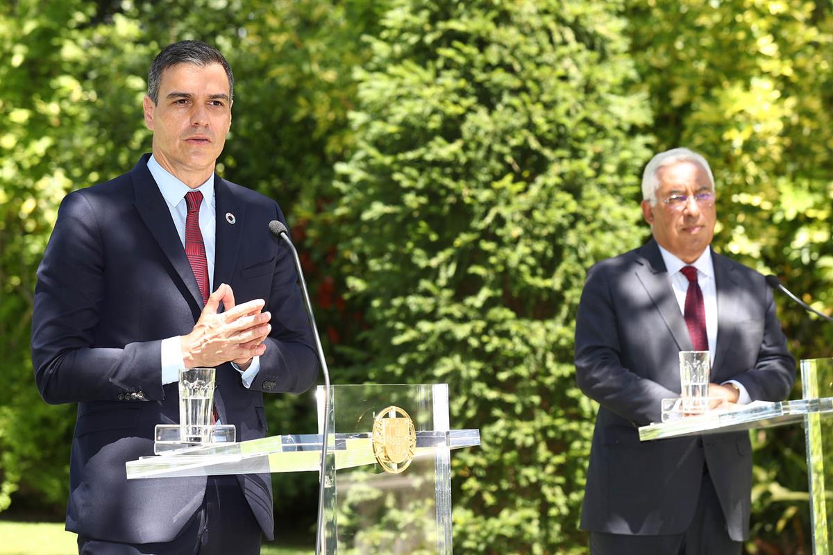 6/07/2020. Pedro Sánchez se reúne con Antònio Costa en Portugal. El presidente del Gobierno, Pedro Sánchez, y el primer ministro de la Repúb...