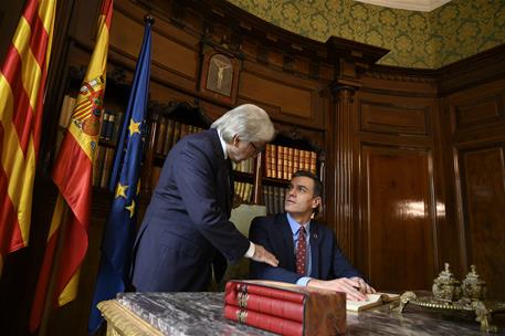 7/02/2020. Sánchez se reúne con el presidente de Foment del Treball Nacional. El presidente del Gobierno, Pedro Sánchez, charla con el presi...