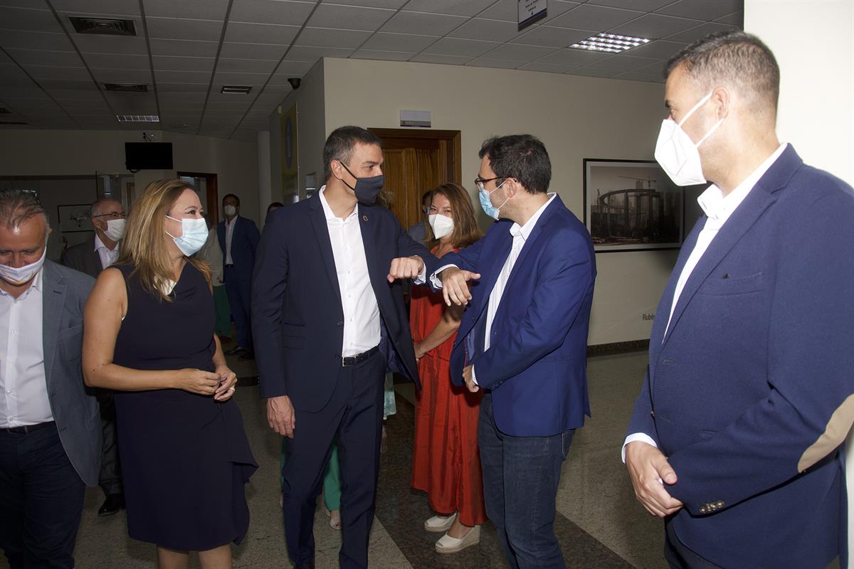 7/08/2020. Pedro Sánchez visita el Cabildo Insular de Lanzarote, en Canarias. El presidente del Gobierno, Pedro Sánchez, junto a la presiden...