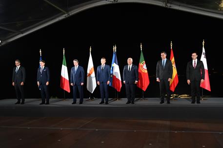 10/09/2020. Pedro Sánchez asiste a la VII Cumbre de Países del Sur de la UE. Foto de familia de la VII Cumbre de Países del Sur de la Unión Europea