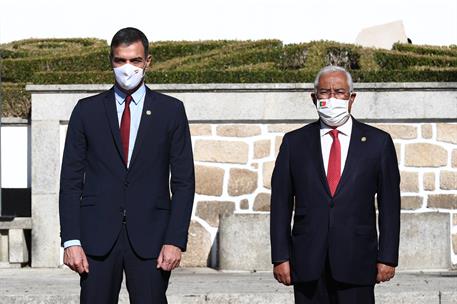 10/10/2020. Cumbre Hispano-Portuguesa. El presidente del Gobierno, Pedro Sánchez, junto al primer ministro portugués, António Costa, en la X...