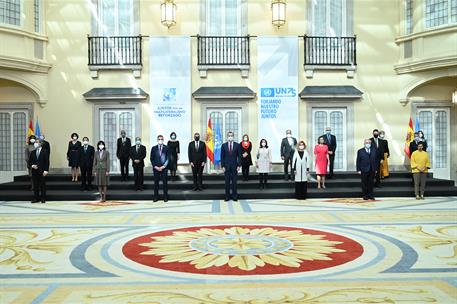 10/11/2020. Sánchez participa en el acto conmemorativo del 75º aniversario de Naciones Unidas. Foto de familia del acto conmemorativo del 75...