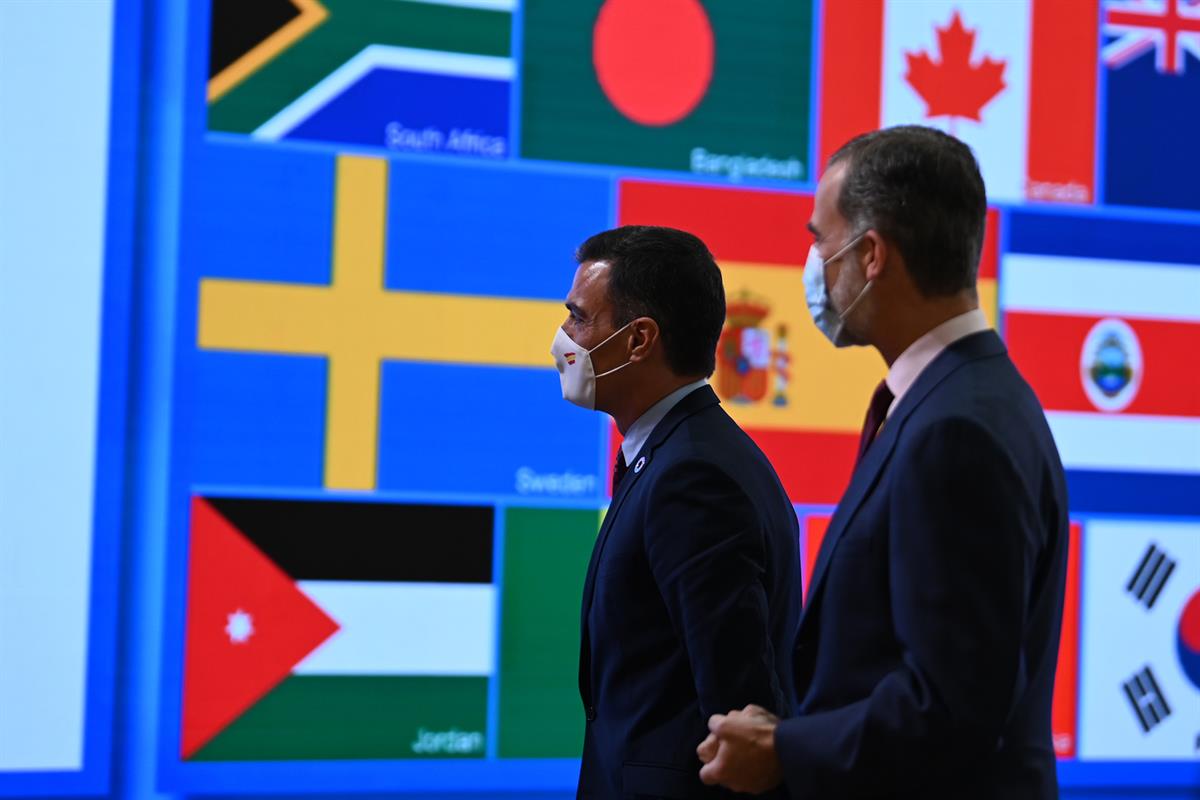 10/11/2020. Sánchez participa en el acto conmemorativo del 75º aniversario de Naciones Unidas. El Rey Felipe VI y el presidente del Gobierno...