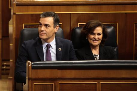 12/02/2020. Sesión parlamentaria de control al Gobierno. El presidente del Gobierno, Pedro Sánchez, junto a la vicepresidenta primera y mini...