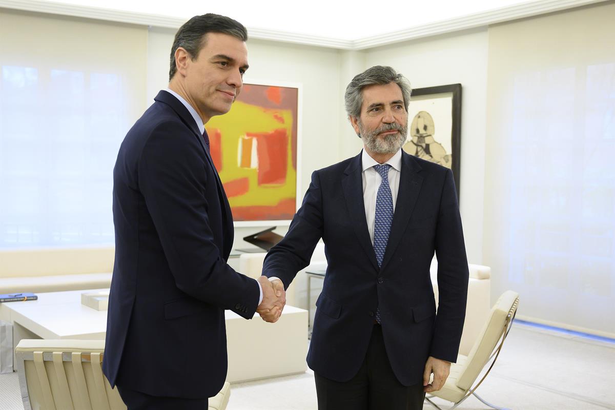 12/02/2020. Pedro Sánchez se reúne con Carlos Lesmes. El presidente del Gobierno, Pedro Sánchez, y el presidente del Tribunal Supremo y del ...