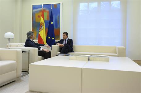 12/02/2020. Pedro Sánchez se reúne con Carlos Lesmes. El presidente del Gobierno, Pedro Sánchez, junto al presidente del Tribunal Supremo y ...