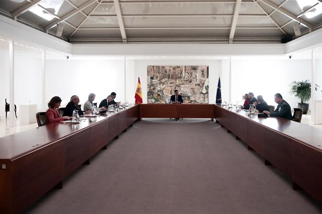 16/03/2020. Pedro Sánchez preside la reunión del Gabinete del Seguimiento del Estado de Alarma a causa del coronavirus. El presidente del Go...