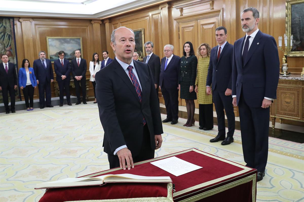 13/01/2020. Toma de posesión del Gobierno presidido por Pedro Sánchez. El ministro de Justicia, Juan Carlos Campo Moreno, promete su cargo.