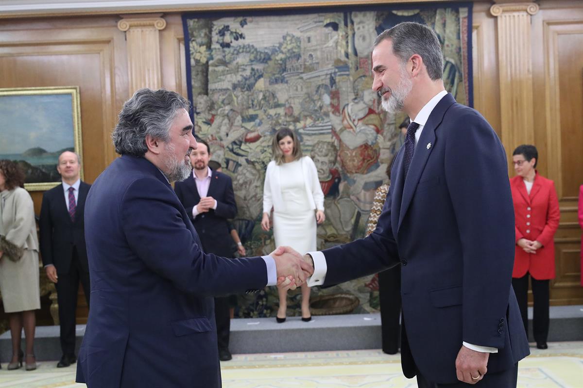 13/01/2020. Toma de posesión del Gobierno presidido por Pedro Sánchez. El ministro de Cultura y Deporte, José Manuel Rodríguez Uribes, salud...