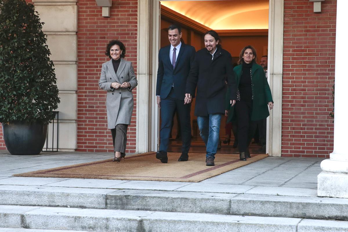 14/01/2020. Primera reunión del Consejo de Ministros de la XIV Legislatura. El presidente del Gobierno, Pedro Sánchez, acompañado de la vice...