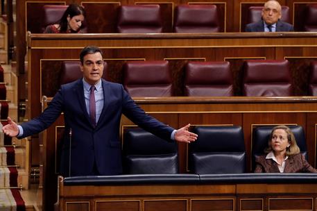 15/04/2020. Pedro Sánchez interviene en la sesión de control al Gobierno en el Congreso. El presidente del Gobierno, Pedro Sánchez, durante ...