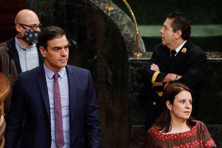 15/04/2020. Pedro Sánchez interviene en la sesión de control al Gobierno en el Congreso. El presidente del Gobierno, Pedro Sánchez, a su lle...