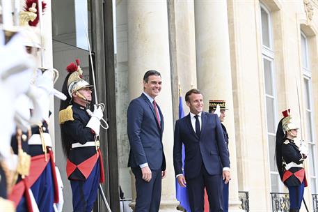 15/07/2020. Pedro Sánchez se reúne con Emmanuel Macron. El presidente del Gobierno, Pedro Sánchez, a su llegada al Palacio del Elíseo, donde...