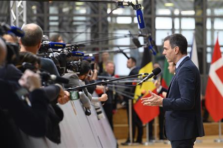 20/02/2020. Pedro Sánchez asiste al Consejo Europeo Extraordinario. El presidente del Gobierno, Pedro Sánchez, atiende a los medios de comun...