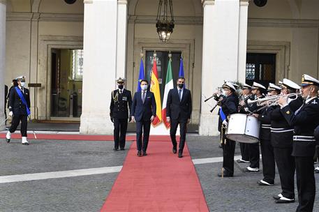 20/10/2020. Pedro Sánchez visita Italia. El presidente del Gobierno, Pedro Sánchez, es recibido por el primer ministro de la República Itali...