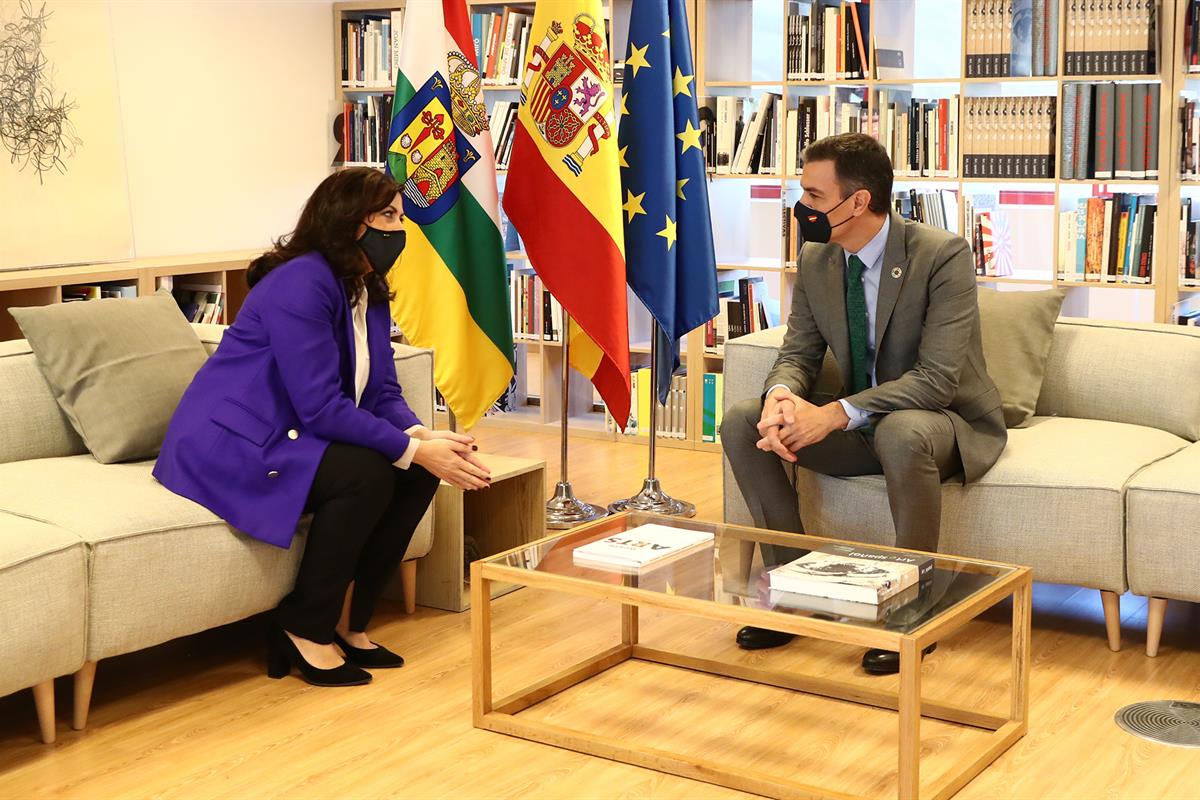 20/11/2020. Sánchez presenta en La Rioja el Plan de Recuperación, Transformación y Resiliencia. El presidente del Gobierno, Pedro Sánchez, y...