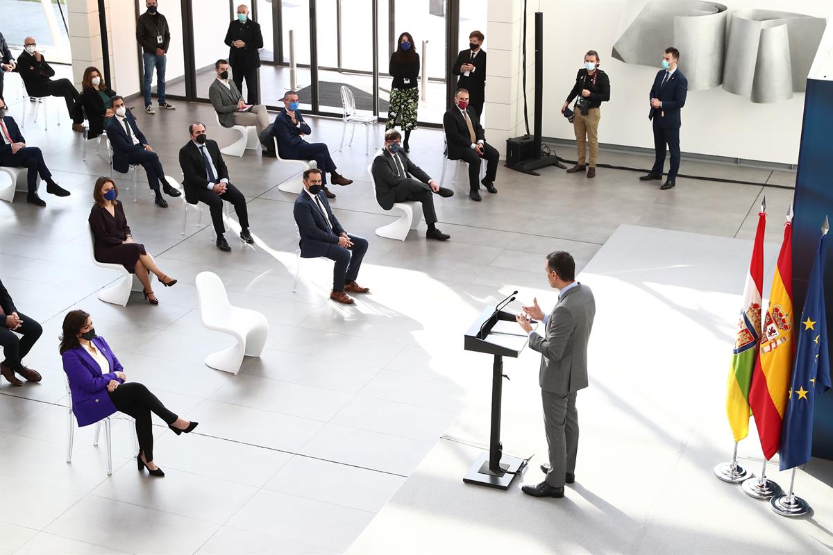 20/11/2020. Sánchez presenta en La Rioja el Plan de Recuperación, Transformación y Resiliencia. El presidente del Gobierno, Pedro Sánchez, d...