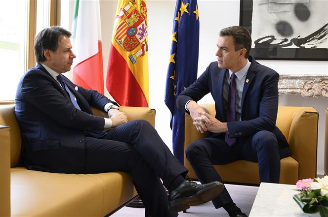 21/02/2020. Pedro Sánchez asiste a la reunión extraordinaria del Consejo Europeo. El presidente del Gobierno, Pedro Sánchez, y el primer min...