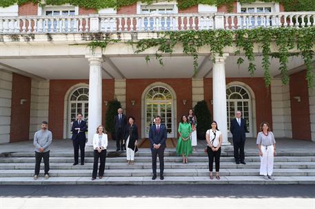 22/07/2020. Sánchez presenta el Plan de Modernización de FP. El presidente del Gobierno, Pedro, Sánchez, junto a los asistentes a la present...