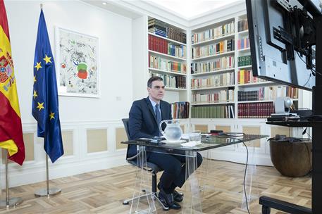 23/04/2020. Pedro Sánchez participa en la reunión del Consejo Europeo Extraordinario. El presidente del Gobierno, Pedro Sánchez, durante la ...