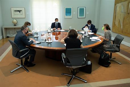 24/07/2020. Pedro Sánchez preside la reunión del Comité de Seguimiento del COVID-19. El presidente del Gobierno, Pedro Sánchez, y los integr...