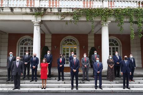 24/09/2020. Sánchez se reúne con la Junta directiva de la Confederación Empresarial Española de la Economía Social (CEPES). El presidente de...