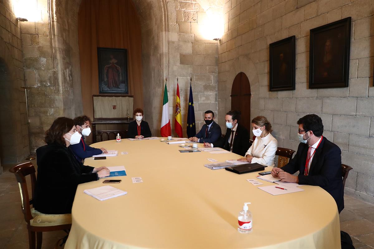 25/11/2020. Celebración de la XIX Cumbre hispano-italiana. El vicepresidente y ministro de Derechos Sociales y Agenda 2030, Pablo Iglesias, ...