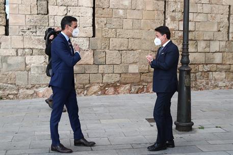 25/11/2020. Celebración de la XIX Cumbre hispano-italiana. El presidente del Gobierno, Pedro Sánchez, recibe al presidente del Consejo de Mi...