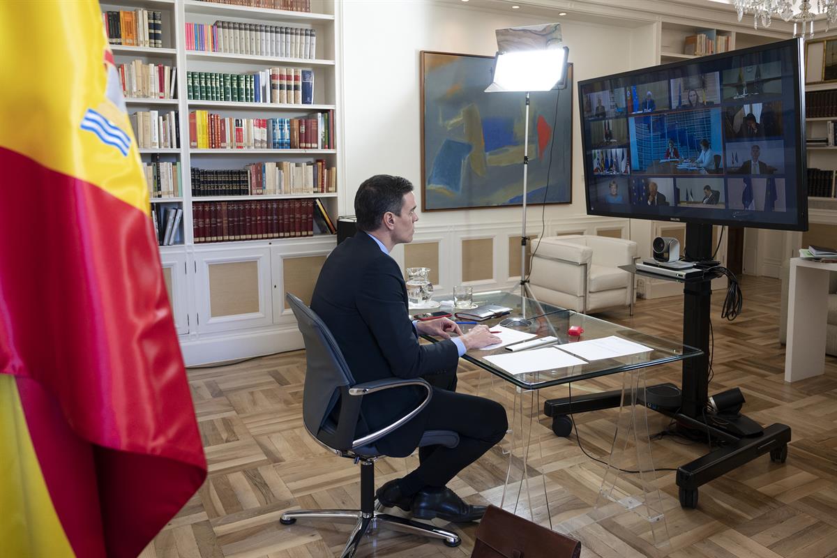 26/03/2020. Pedro Sánchez participa en la reunión del Consejo Europeo. El presidente del Gobierno, Pedro Sánchez, durante su participación e...