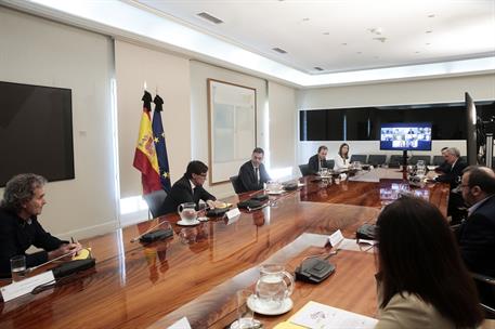 27/05/2020. Sánchez preside la reunión del Comité Científico del COVID-19. El presidente del Gobierno, Pedro Sánchez, junto al ministro de S...